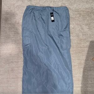 NWT Fashion Nova Blue Cargo Skirt: Size Medium